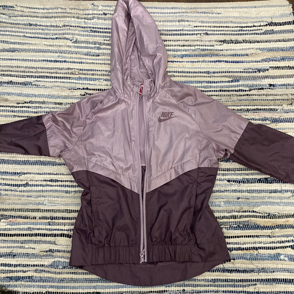 NIKE WINDBREAKER